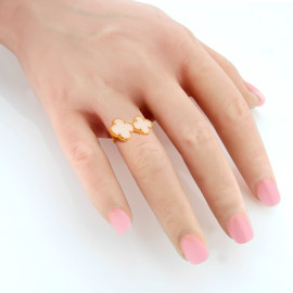 Prsteň zo žltého zlata v tvare štvorlístkov s perleťou