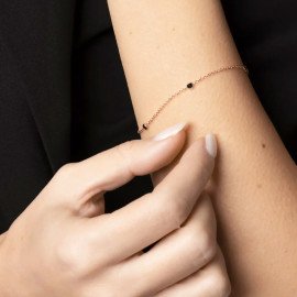 Jemný náramok s čiernym ónyxom 