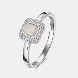 Prsteň so simulovaným opálom a zirkónmi 