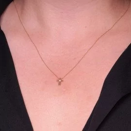 Diamantový náhrdelník v tvare krížika zo žltého zlata - Bella