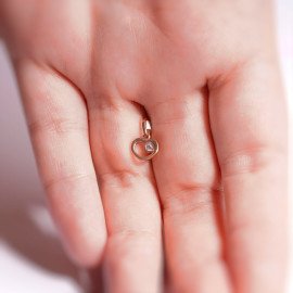 Prívesok v tvare srdca z ružového zlata so zirkónmi - Iris