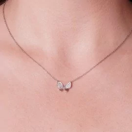 Diamantový náhrdelník motýľ z bieleho zlata