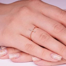 Diamantový prsteň v dizajne krížika - Brielle