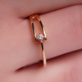 Zásnubný prsteň s diamantom z 18k žltého zlata 