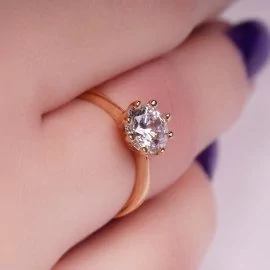 Zásnubný prsteň so zirkónom 