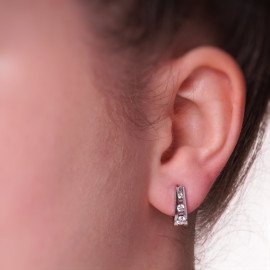 Náušnice z bieleho zlata so zirkónmi