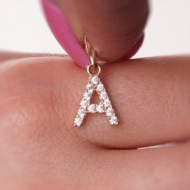 Elegantný prívesok písmeno A so zirkónmi - Malia