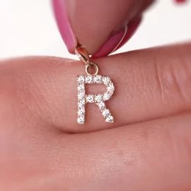 Elegantný prívesok písmeno R so zirkónmi - Iliana