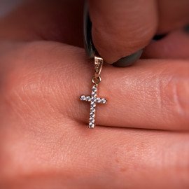 Prívesok zo žltého zlata krížik so zirkónmi - Ariadne