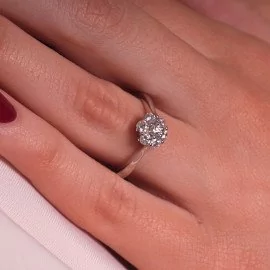 Diamantový prsteň z bieleho zlata - Halo