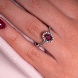 Diamantový prsteň s rubínom z 18k bieleho zlata - Iris