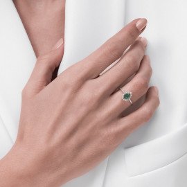 Diamantový prsteň so smaragdom z bieleho zlata - Netta