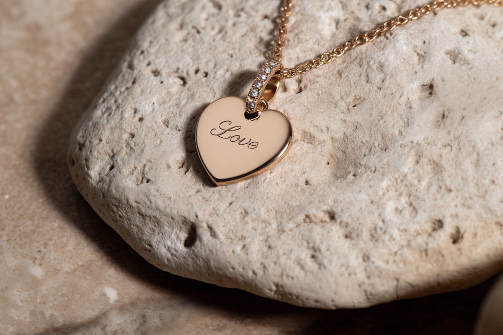 Valentínske prianie – čo vygravírovať na šperk