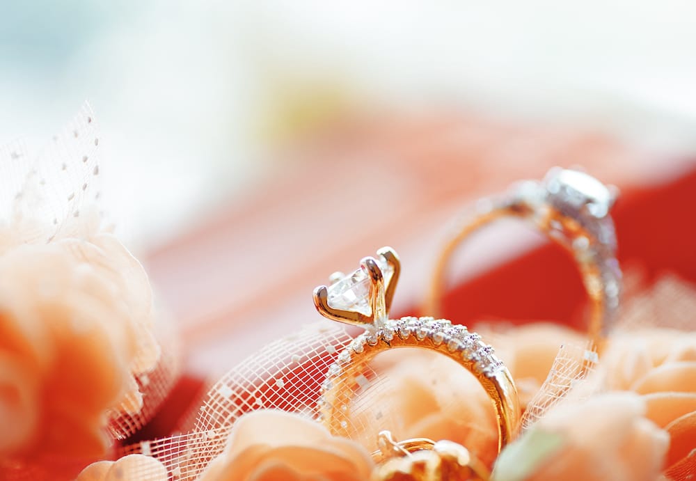 Ako si vybrať kvalitný zlatý zásnubný prsteň, ktorý vydrží navždy?